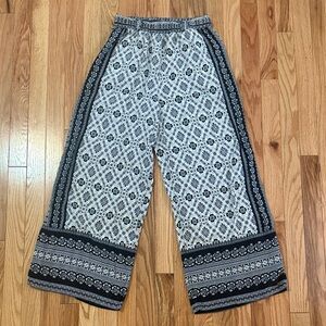 Oysho Black and White Floral Print Wide-Leg Pants Size Small